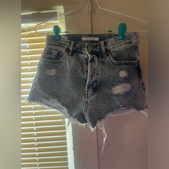 Pacsun vintage high rise Jean shorts - Picture 2 of 6